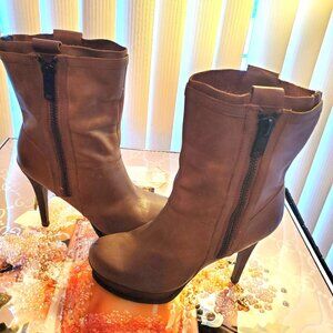 Calvin Klein genuine leather platform zippered bootie